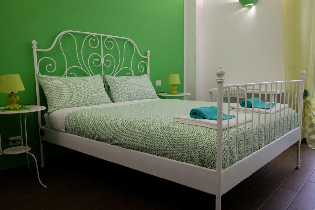 Buonocore Rooms Santa Maria La Carita ภายนอก รูปภาพ